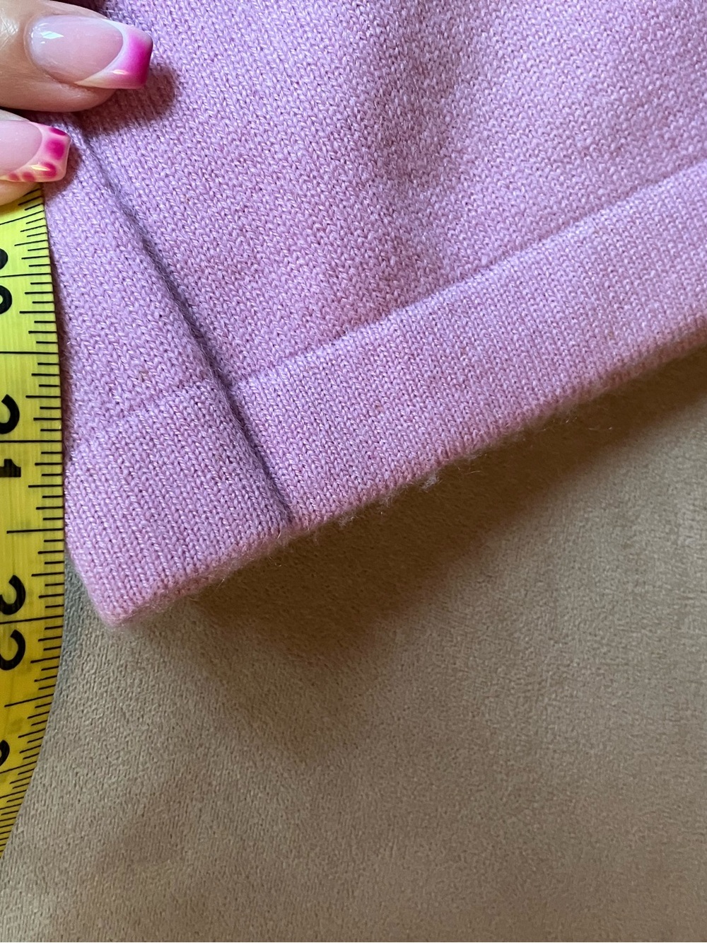 St. John Cashmere Set, Fur Trim Zip Cardigan and Drawstring Pants, Lavender - Picture 9 of 10